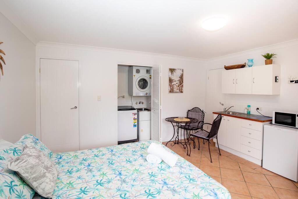Gorgeous Studio + 100M To Beach + Pool Point Lookout Exterior photo